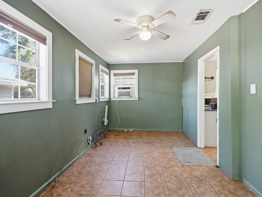 324 E King Property Photo 17