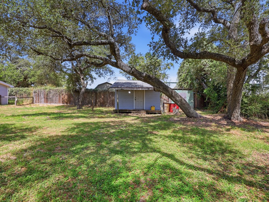 324 E King Property Photo 41