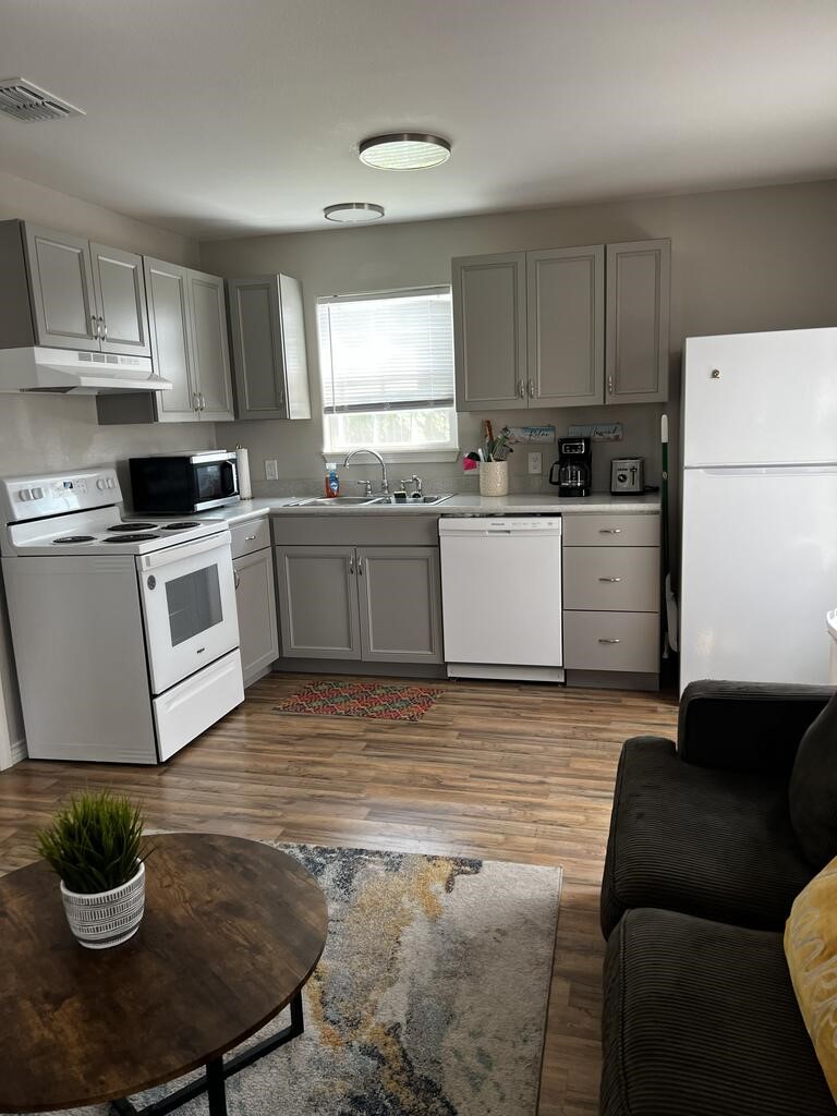 507 S Arch Property Photo 19