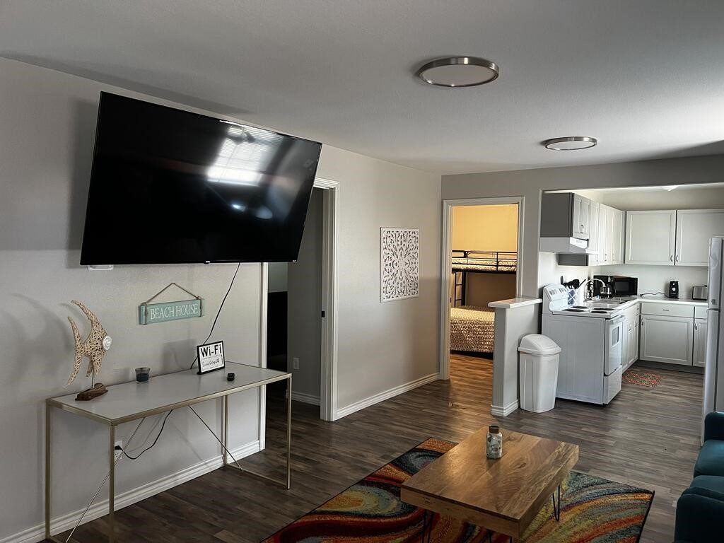 507 S Arch Property Photo 30