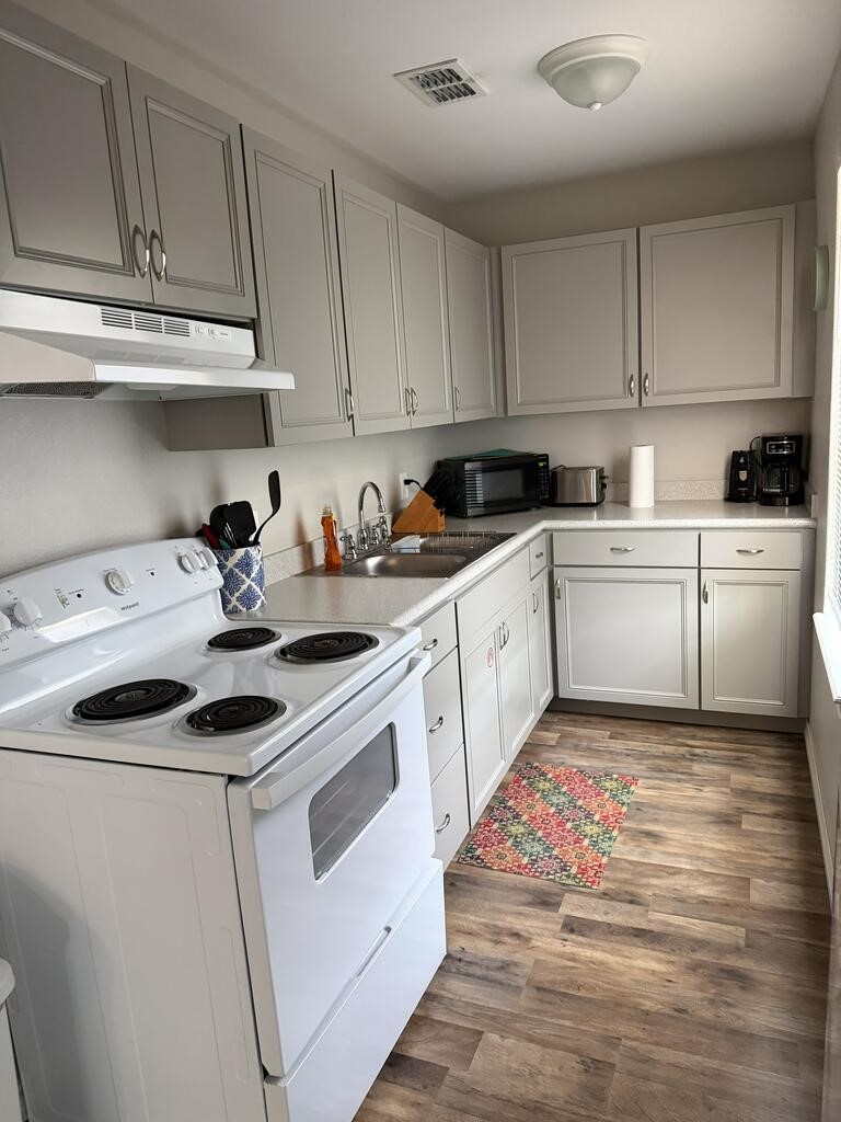 507 S Arch Property Photo 42