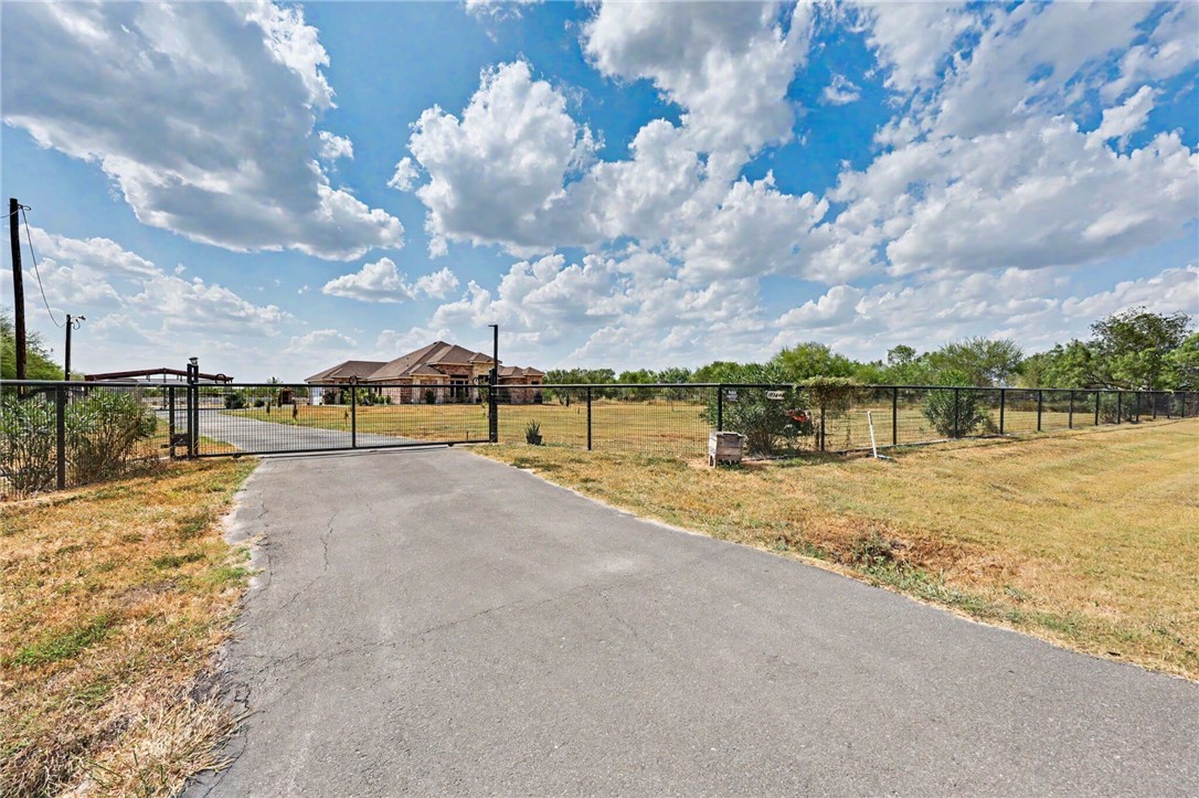 894 County Road 465 Property Photo 2