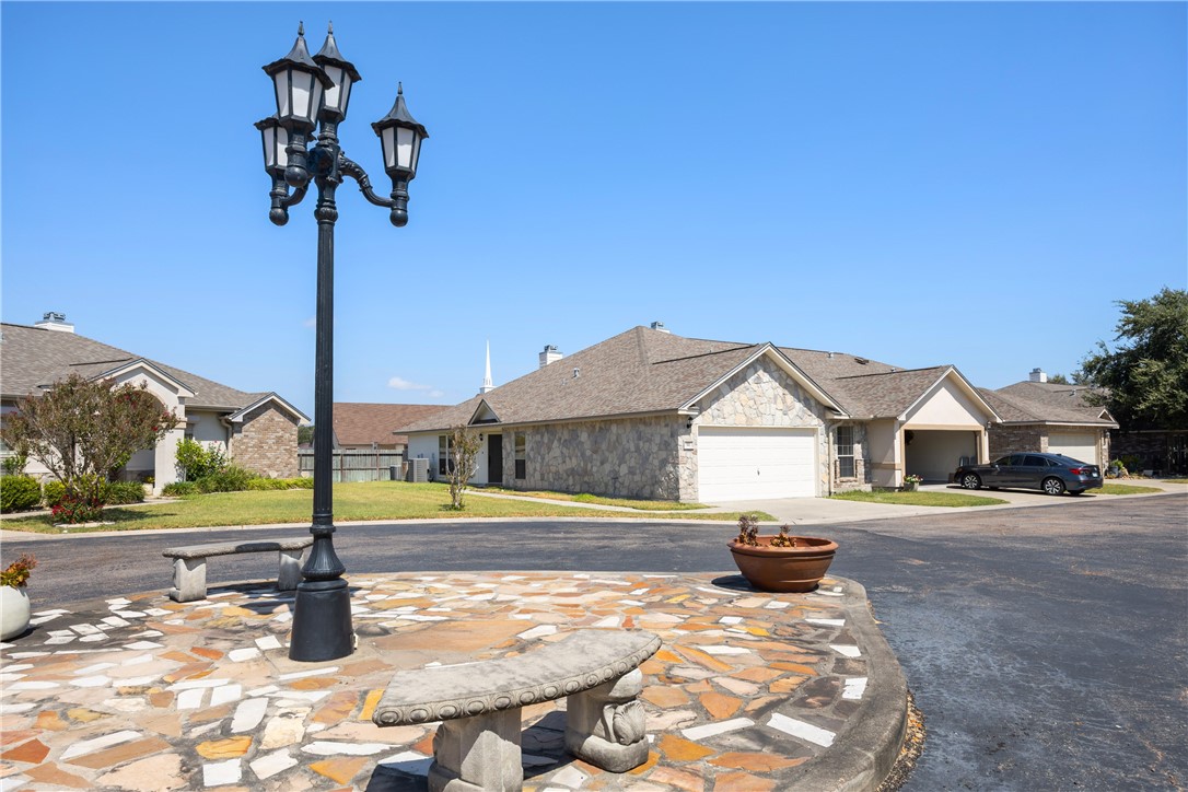 6653 Downing St 12 Property Photo 3