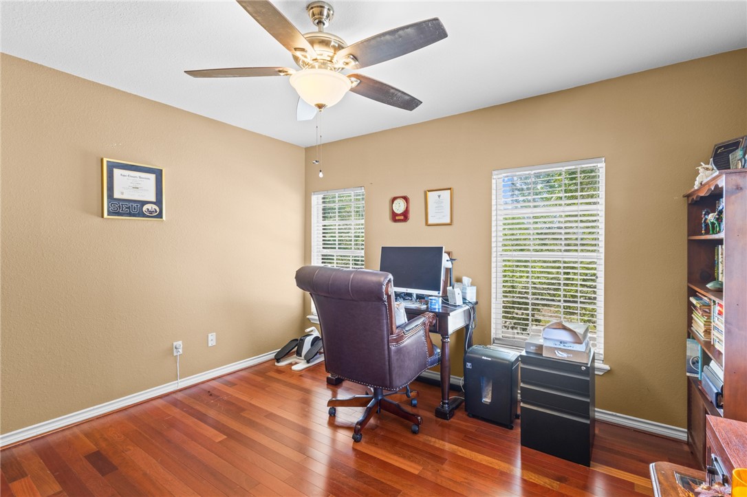 4502 Lake Charles Dr Property Photo 23