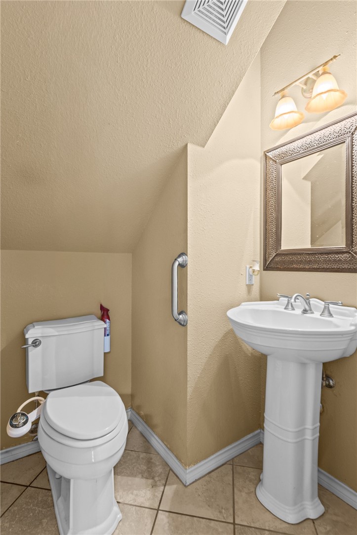 4502 Lake Charles Dr Property Photo 36
