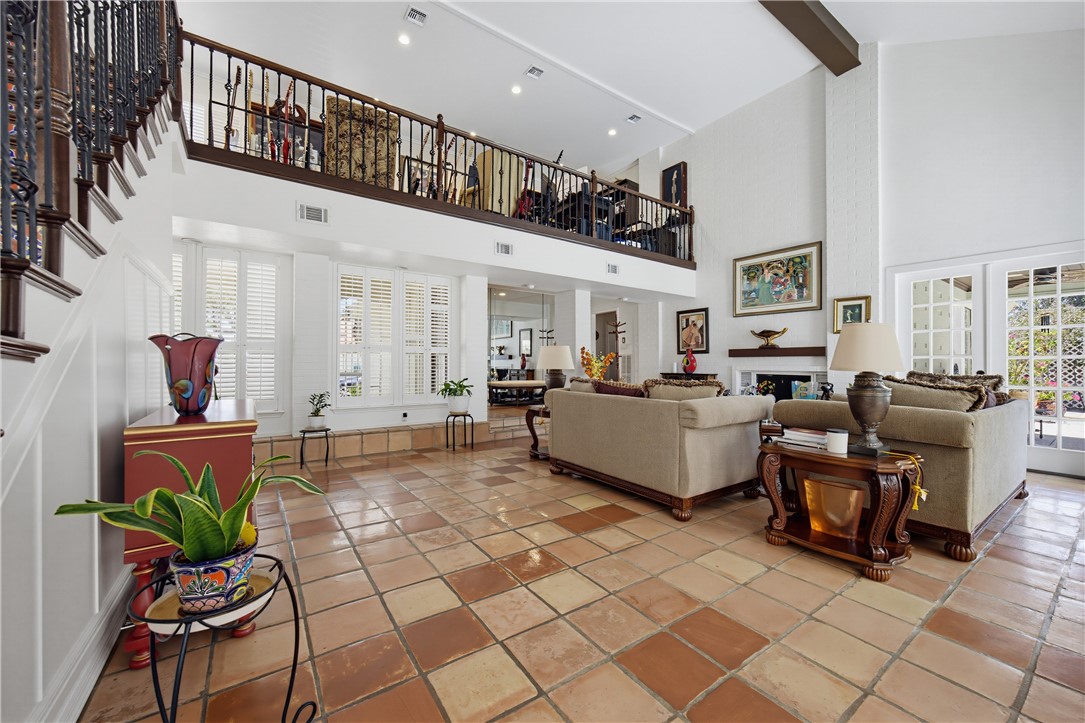 5825 Ocean Dr Dr Property Photo 7
