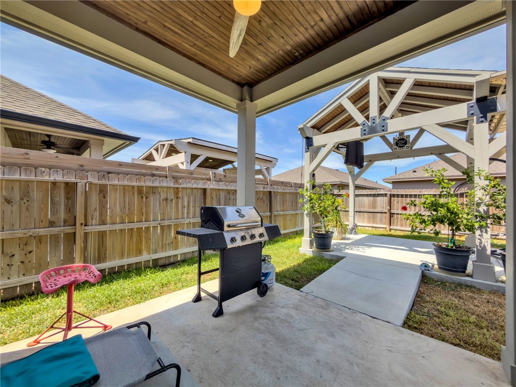 7626 Stampede Dr Property Photo 35