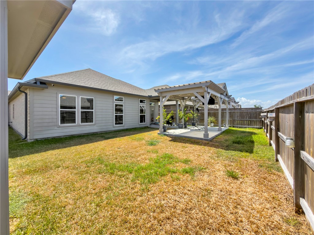 7626 Stampede Dr Property Photo 38