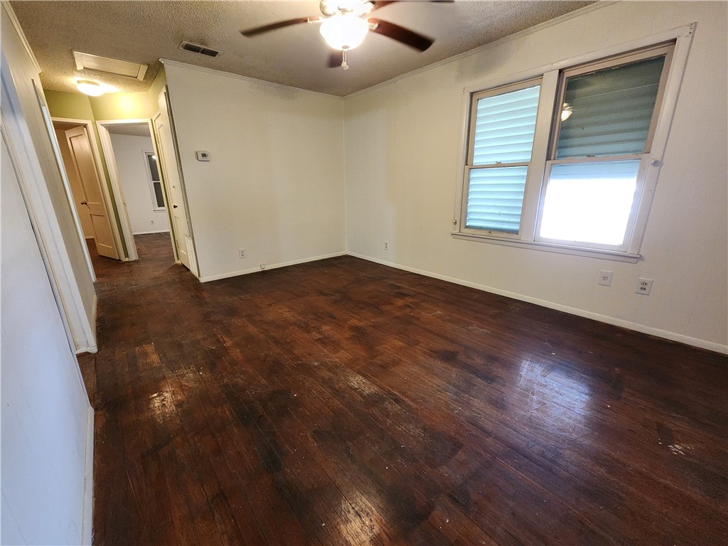 5405 Williams Dr Property Photo 3