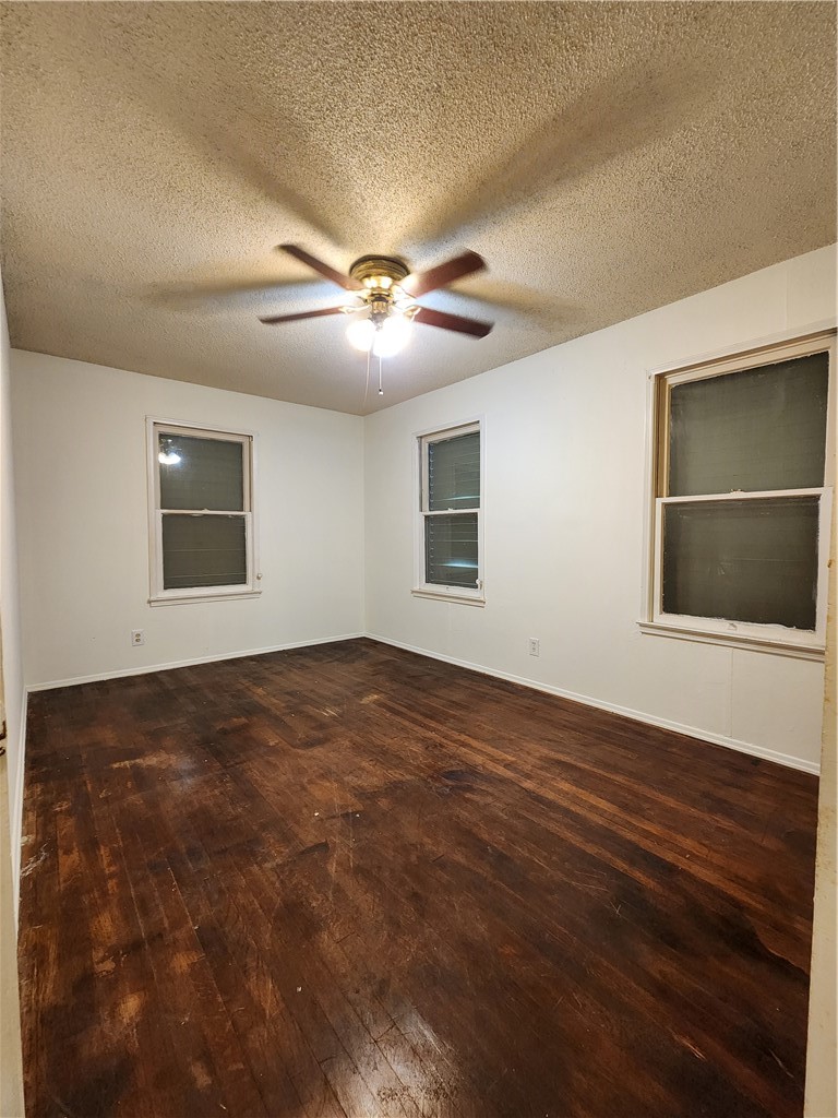 5405 Williams Dr Property Photo 6