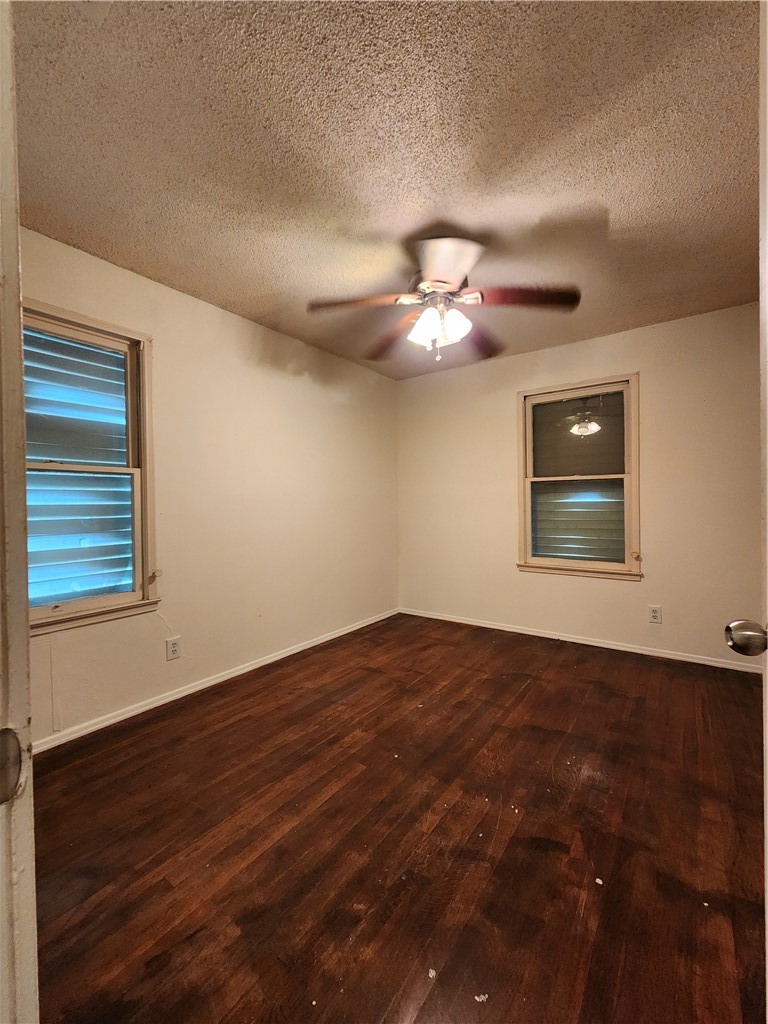 5405 Williams Dr Property Photo 7
