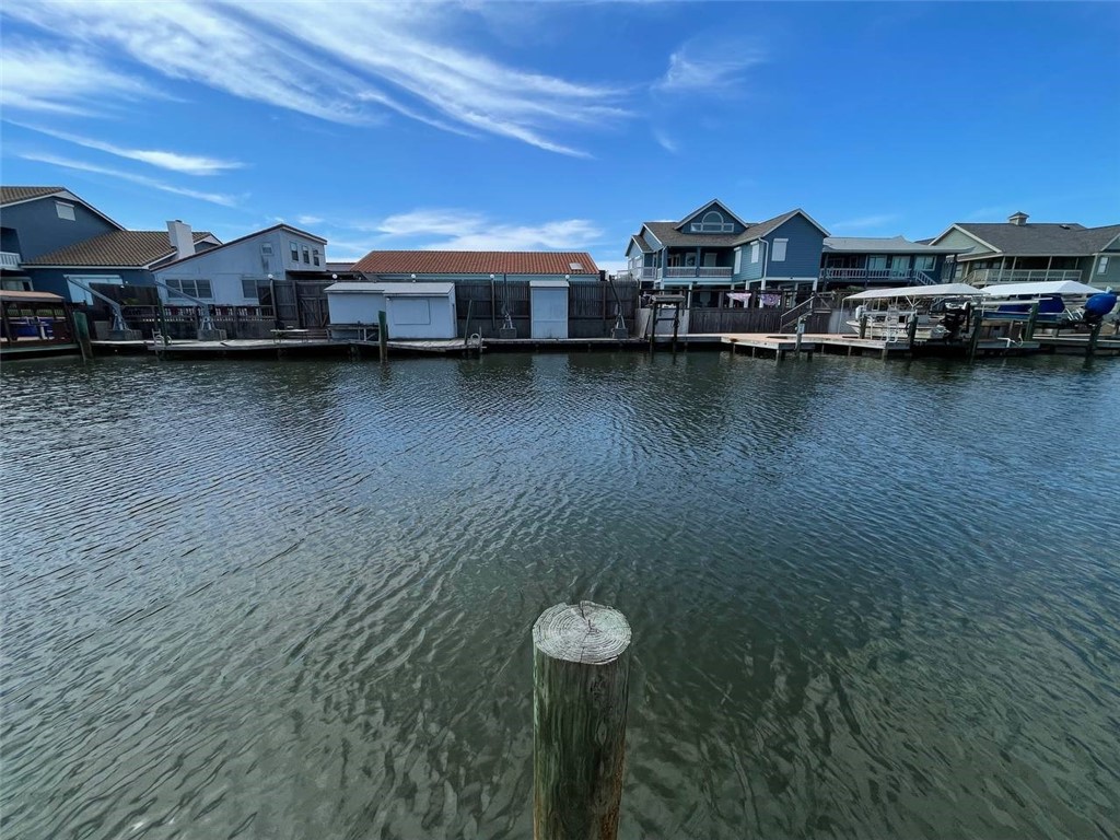 205 Port Saint Claire Property Photo 3