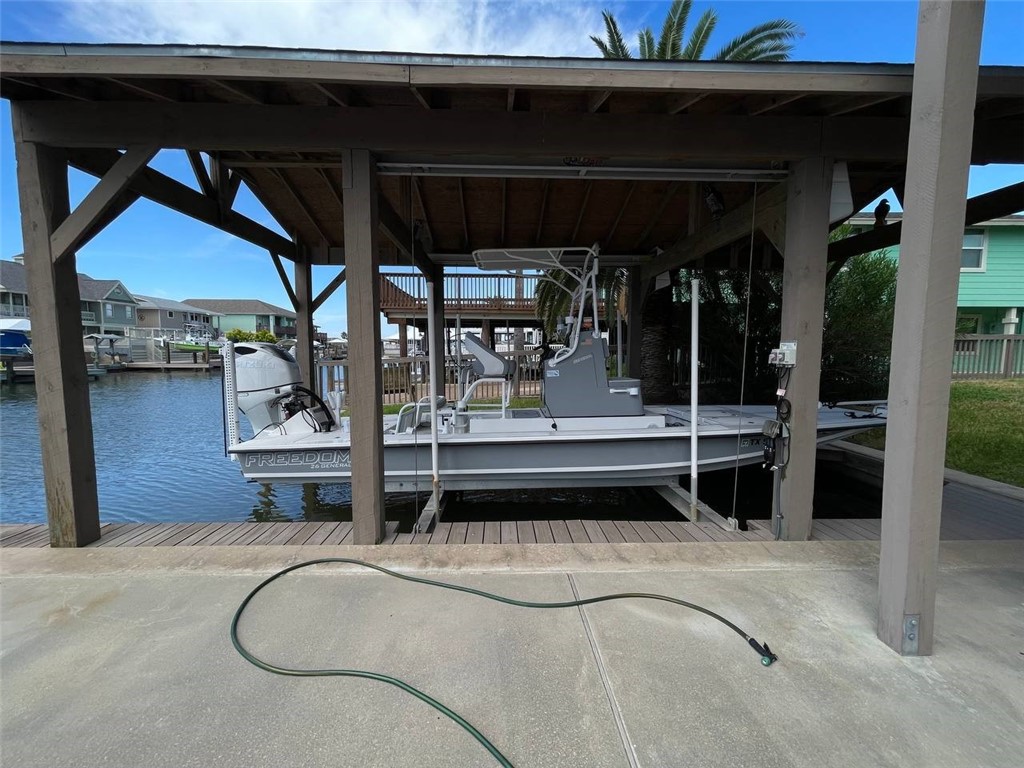 205 Port Saint Claire Property Photo 6