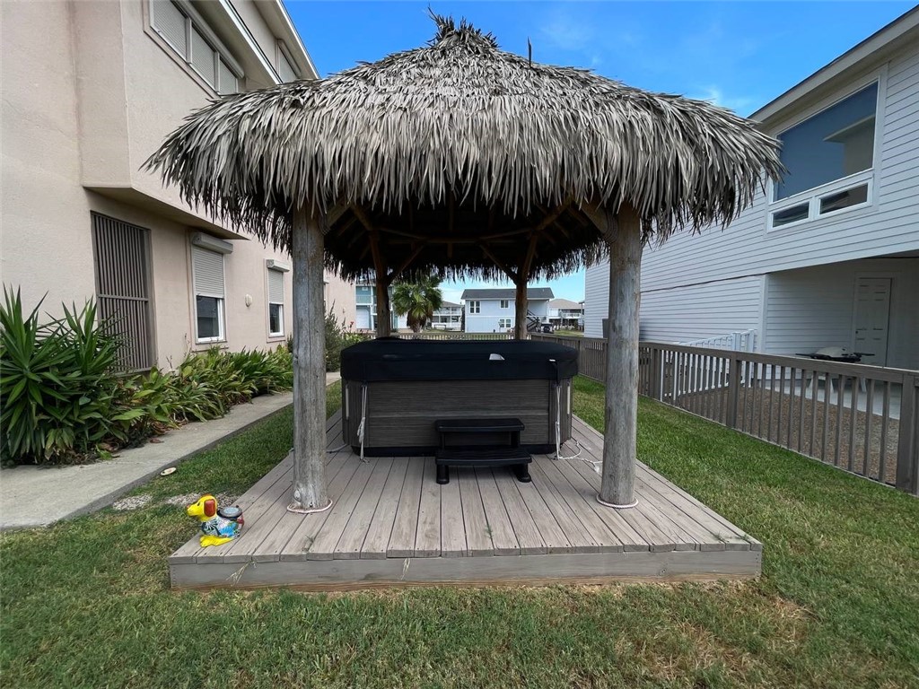 205 Port Saint Claire Property Photo 15