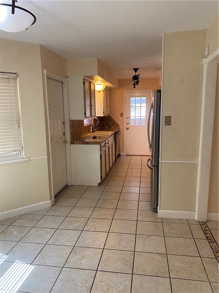 10721 Rockwood St Property Photo 4