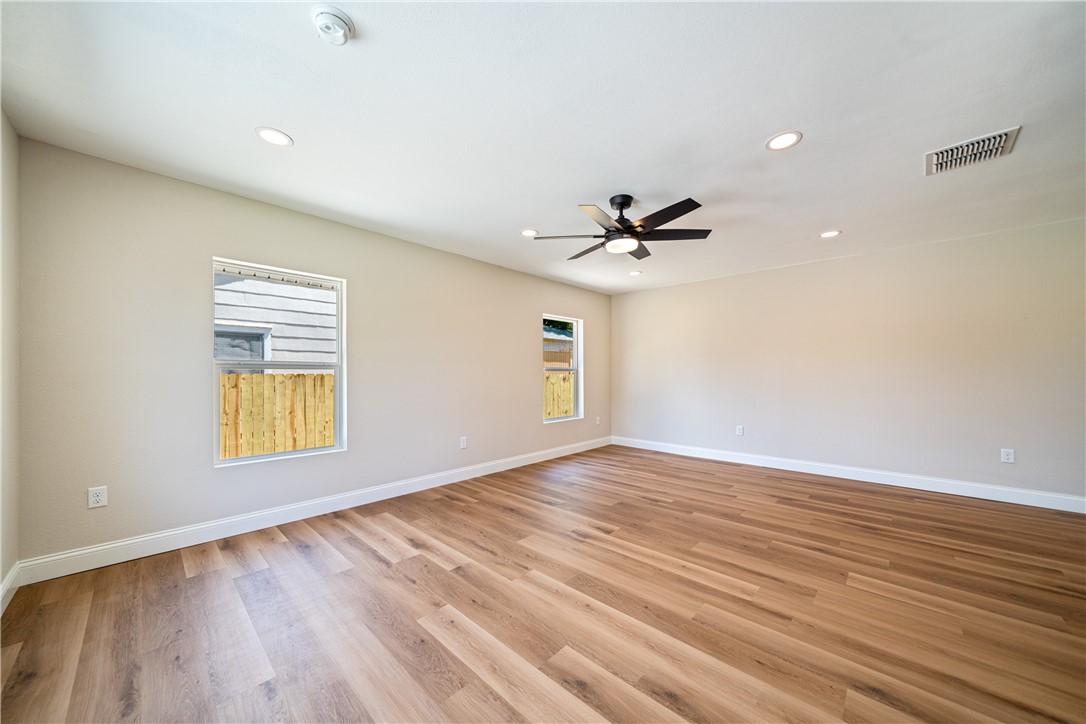 621 Atlantic St Property Photo 6