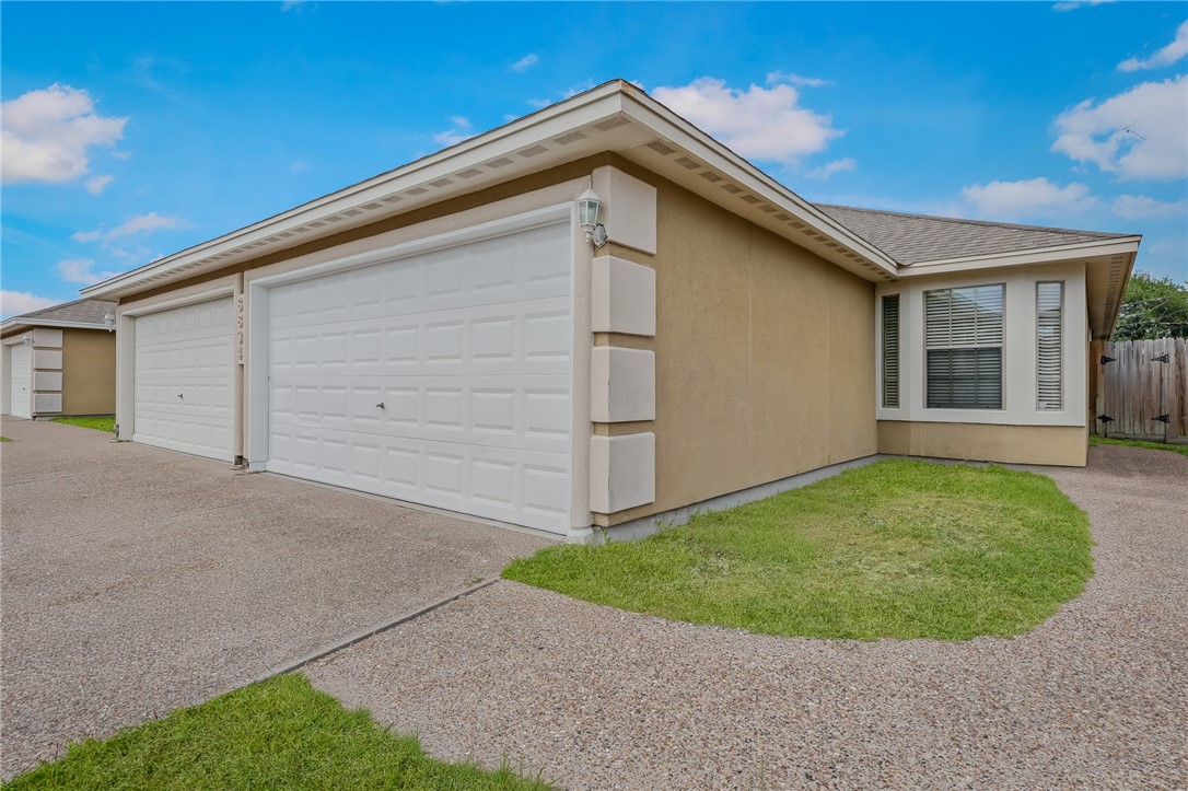 6634 Rhine Dr B Property Photo 1