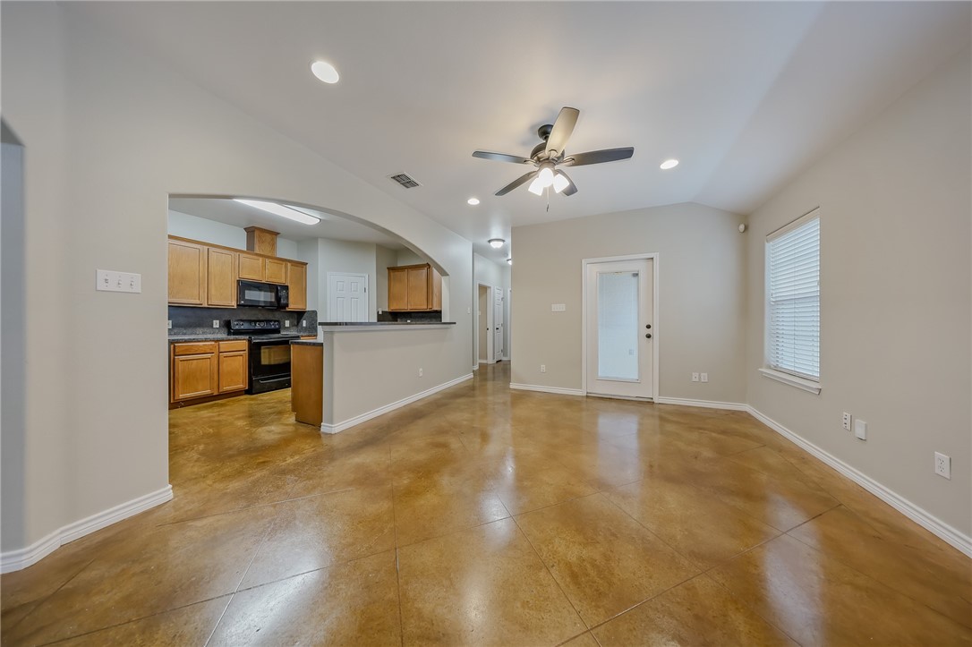 6634 Rhine Dr B Property Photo 3