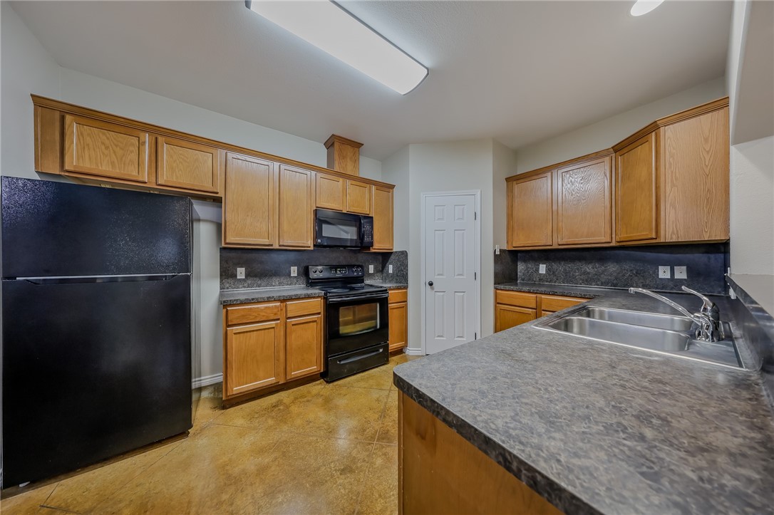 6634 Rhine Dr B Property Photo 9