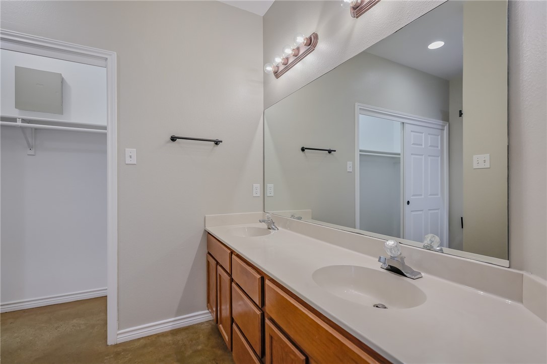 6634 Rhine Dr B Property Photo 18