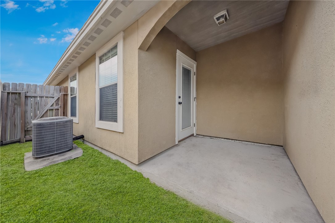 6634 Rhine Dr B Property Photo 29