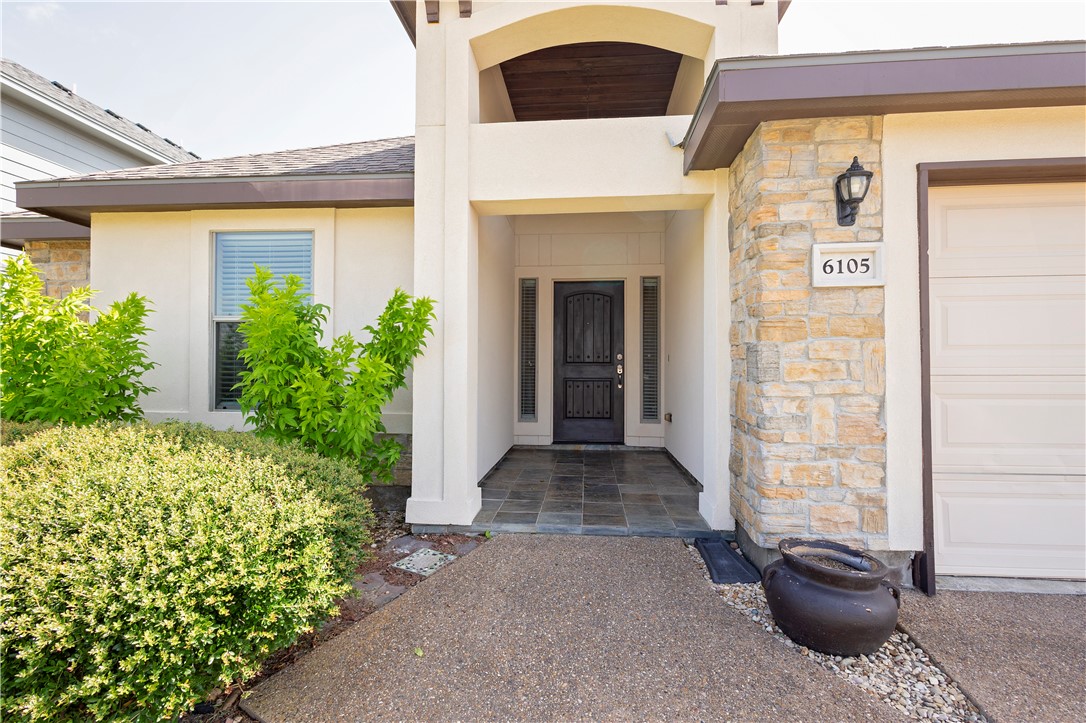 6105 Maximus Dr Property Photo 2
