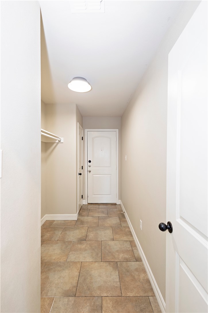 6105 Maximus Dr Property Photo 25