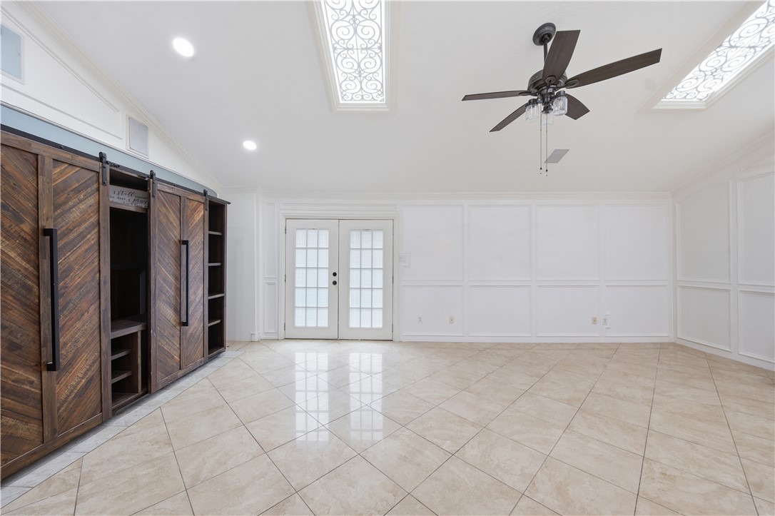 4325 Wood River Dr Property Photo 10
