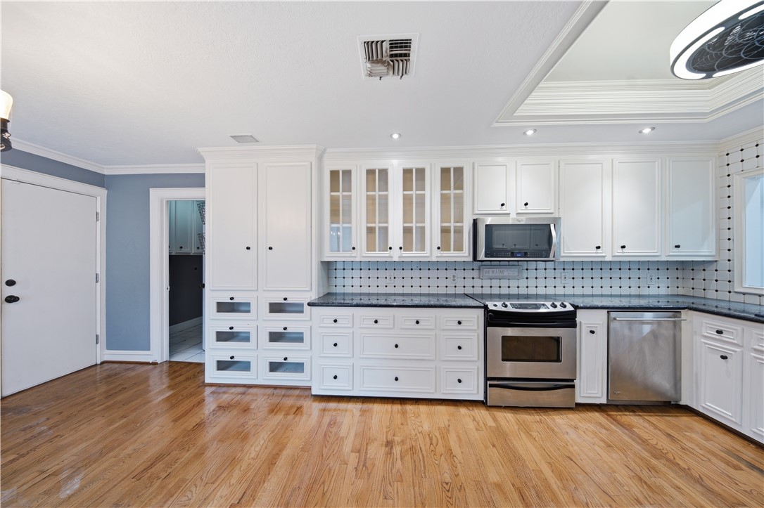 4325 Wood River Dr Property Photo 15