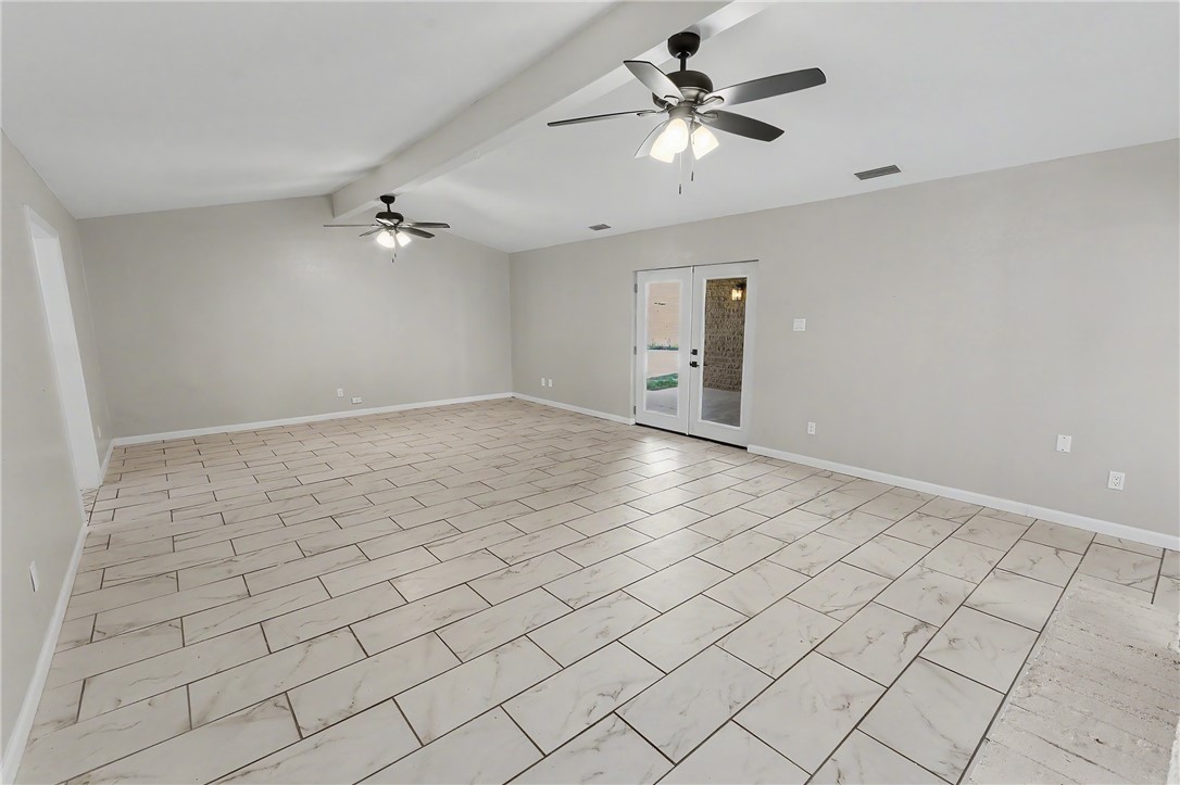 2228 Memorial Pkwy Property Photo 5
