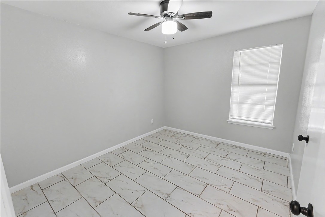 2228 Memorial Pkwy Property Photo 20
