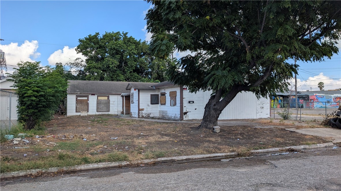 621 Van Cleve Dr Property Photo 1