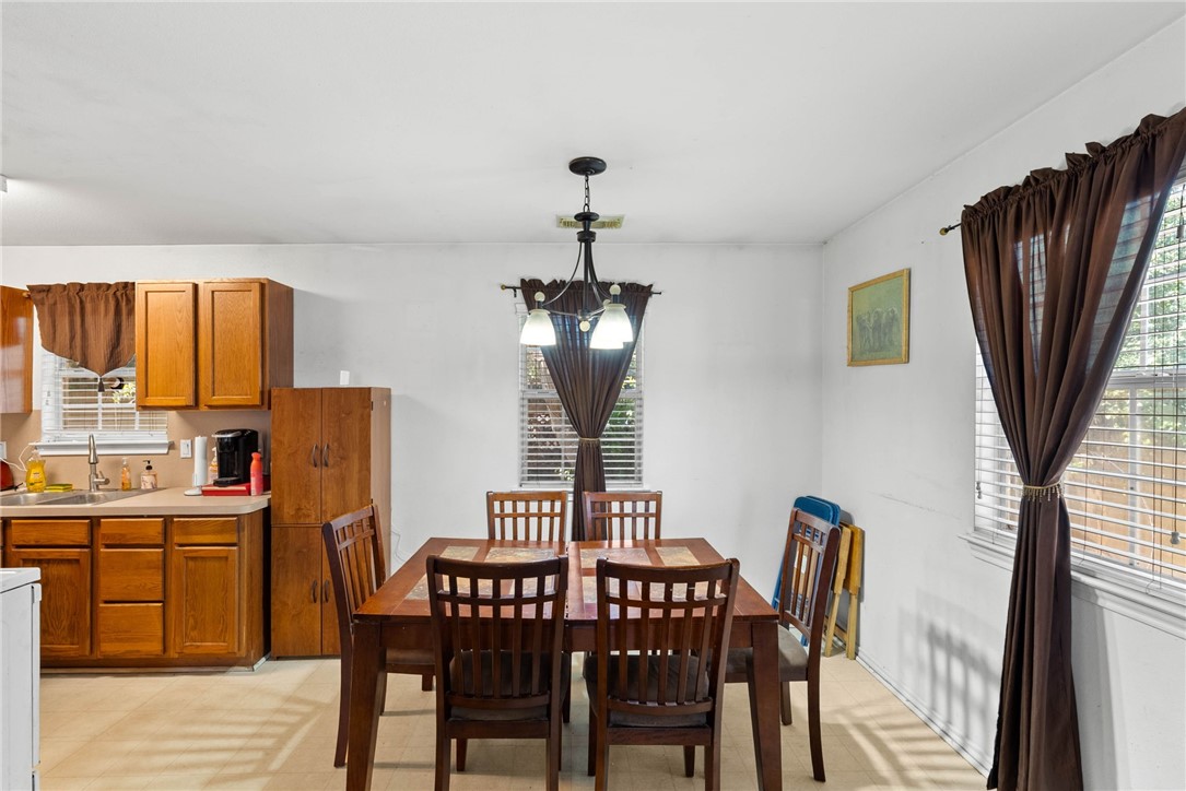 2608 Auther St Property Photo 6