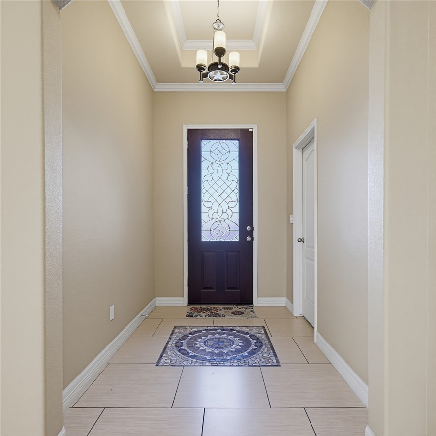 1818 Bay Landing Dr Property Photo 3
