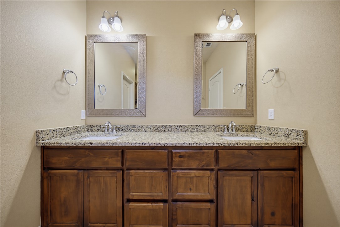 1818 Bay Landing Dr Property Photo 13