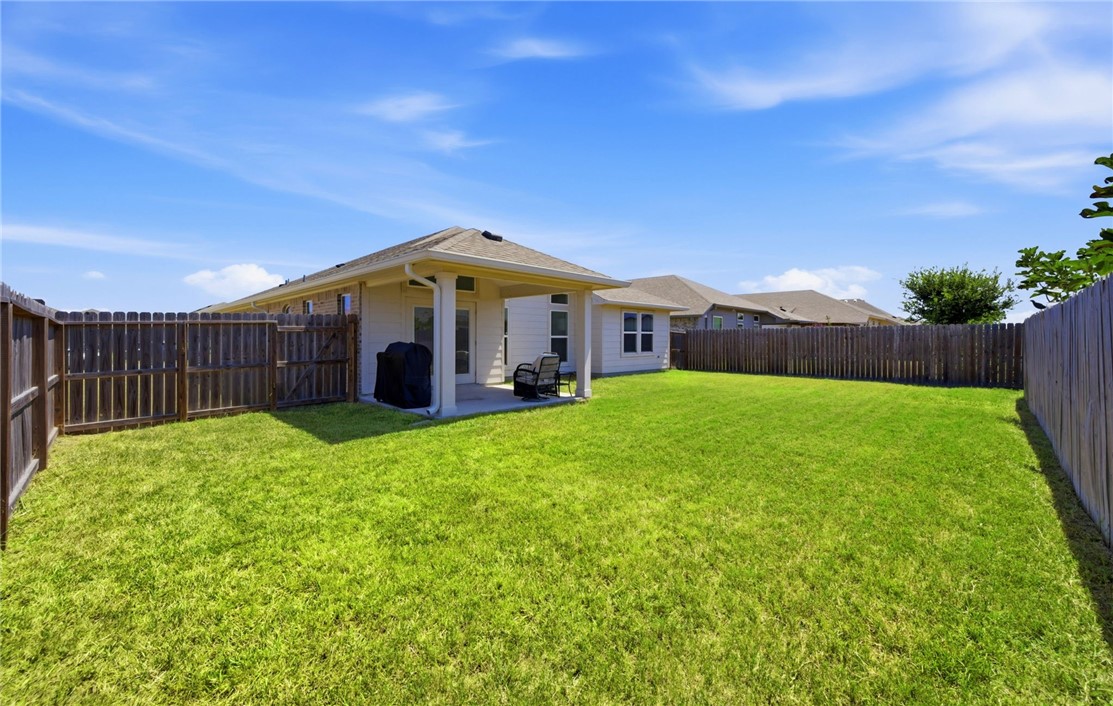 7805 Stampede Dr Property Photo 24