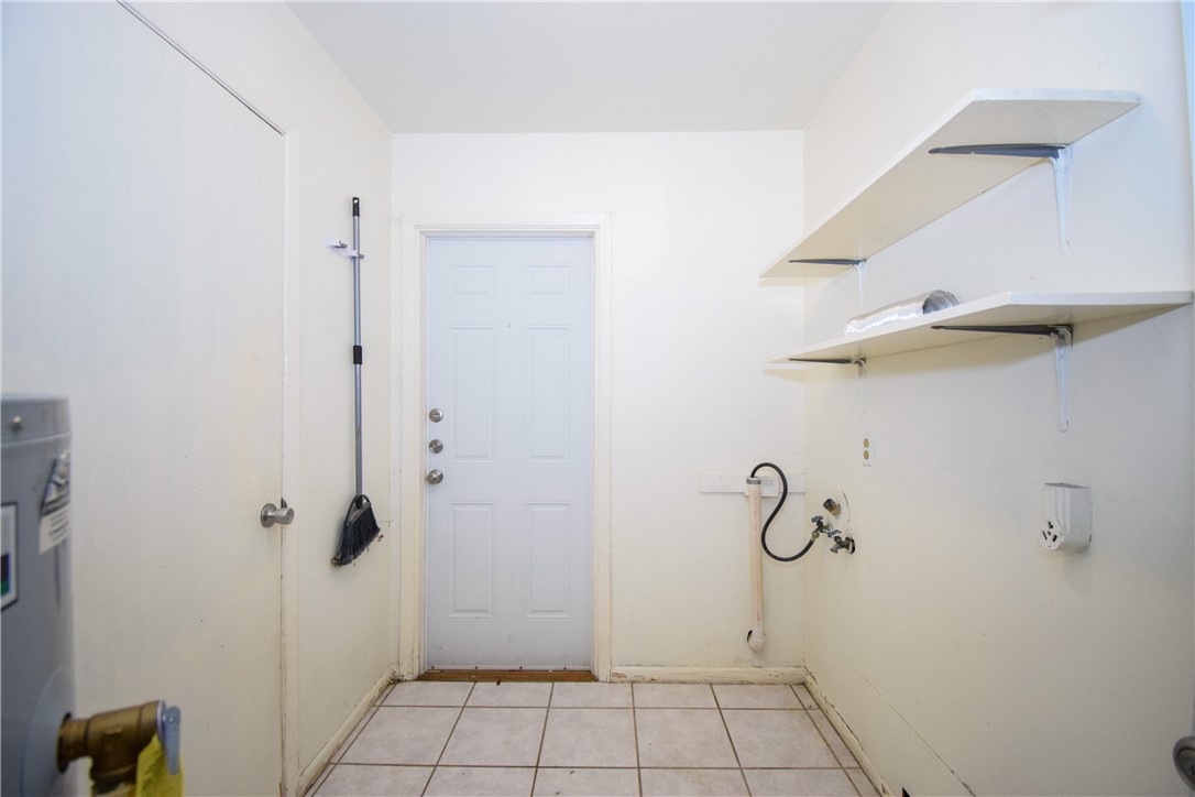 1209 Dallas St Property Photo 12