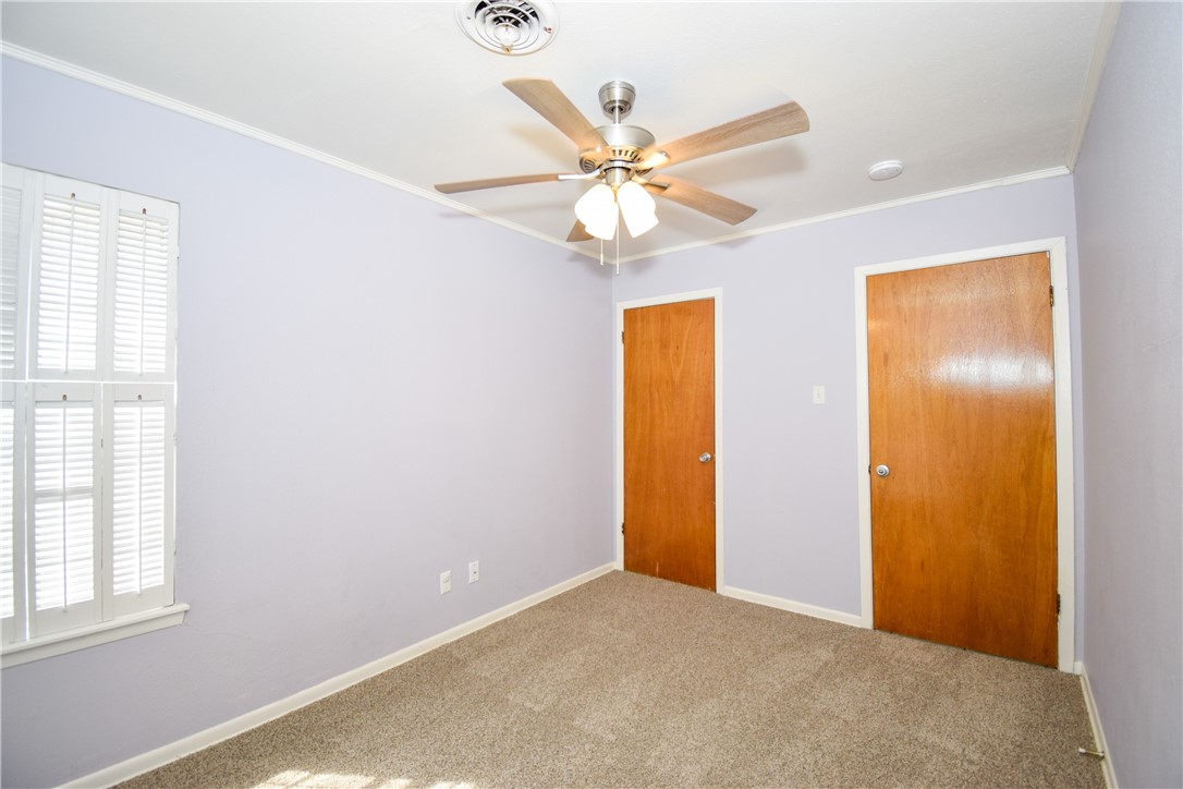 1209 Dallas St Property Photo 18