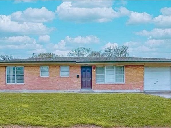 6049 Orms Dr Property Photo 1