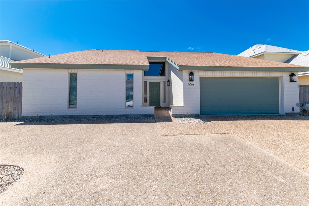 15849 El Soccorro Property Photo 4