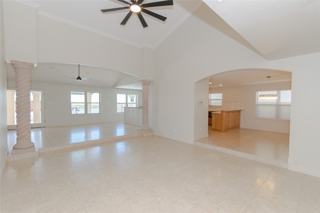 15849 El Soccorro Property Photo 8