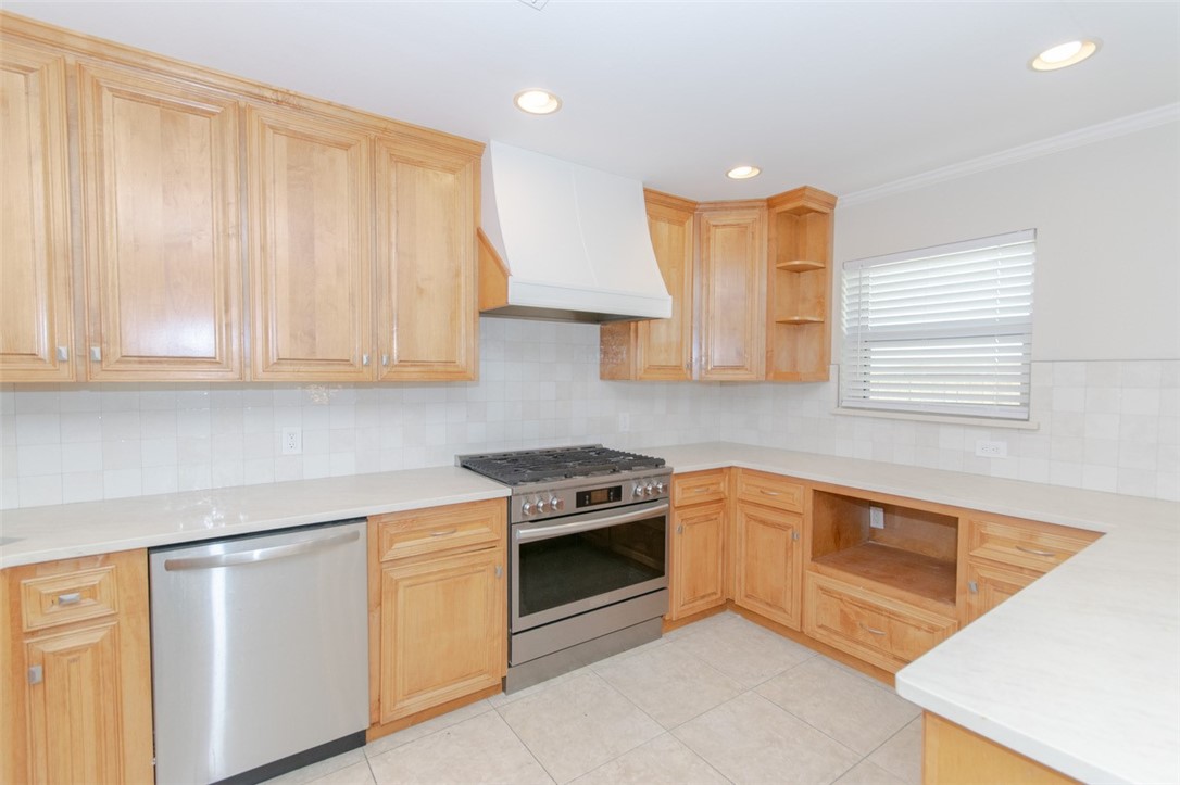 15849 El Soccorro Property Photo 13