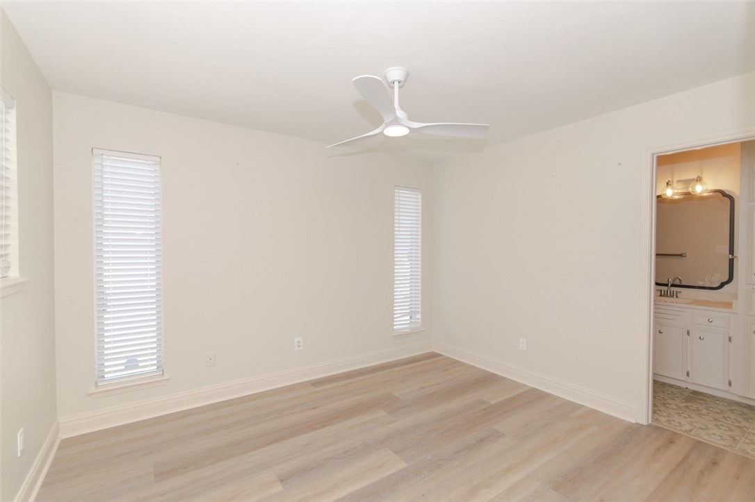 15849 El Soccorro Property Photo 26