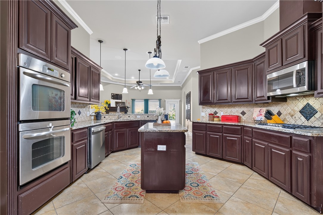 3606 Silver Lake Ct Property Photo 12