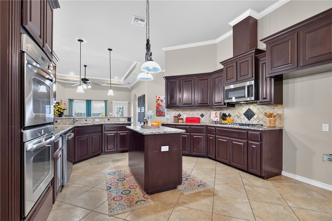 3606 Silver Lake Ct Property Photo 13