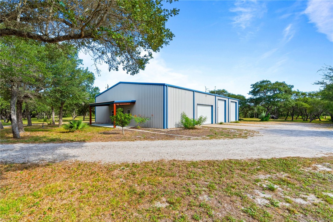 2088 Murphy Road Property Photo 3