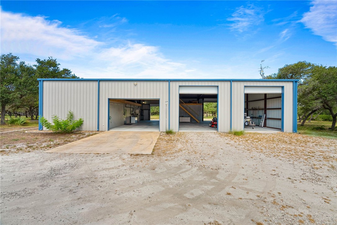 2088 Murphy Road Property Photo 4