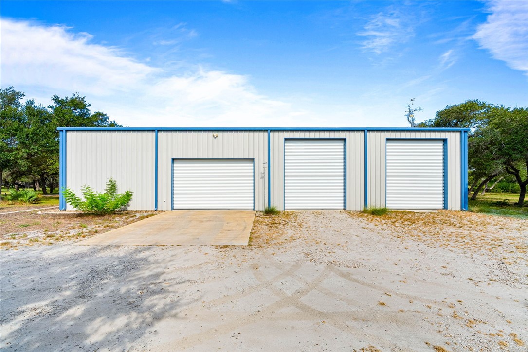 2088 Murphy Road Property Photo 5