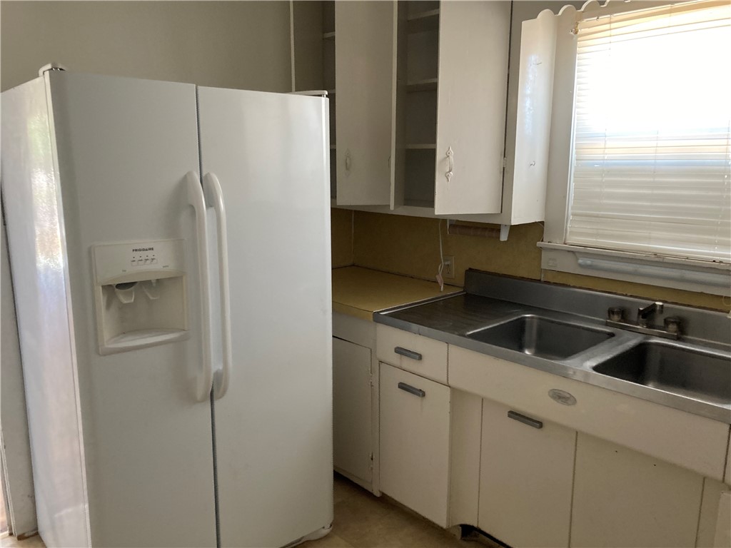 401 E Chapultepec Ave Property Photo 3