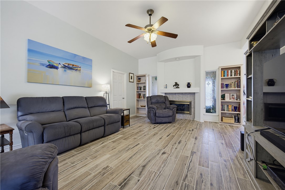 7005 Bodega Bay Dr Property Photo 5